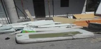 “Faccio presente, che oggi 17 Luglio 2019, alle ore 14.35 circa, mi sono portato sui luoghi dove ho accertato che sulla strada comunale, pressi ex scuola, inizio villaggio rivierasco Acqualadrone sono stati abbandonati suppellettili di vario tipo”