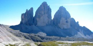 Da Riva del Garda a San Candido: nello scenario unico di vette che sfiorano i 2000 metri di altezza ed una rigogliosa vegetazione con ulivi e limoni che abbracciano le rive del lago, nel prossimo appuntamento, in onda stasera 16 agosto alle 21.25 su Rai1
