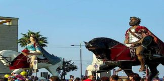 Dopo le polemiche dei giorni scorsi, la passeggiata dei Giganti, è la manifestazione che oggi ha dato inizio agli eventi dell’agosto messinese