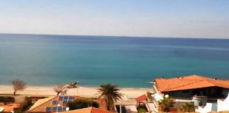 Odori nauseabondi in contrada Mella a San Saba (Messina): da circa un mese i residenti della zona sono costretti a sopportare, specialmente di notte, un fetore insopportabile proveniente dal depuratore