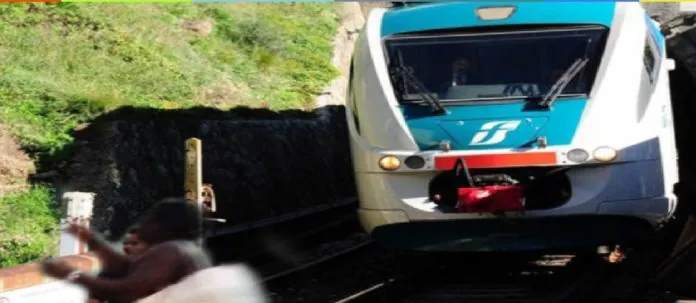 treno fermo