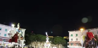 Alle ore 20.00, di oggi: in piazza Castronovo a Messina, si terrà una messa ai piedi della Vara