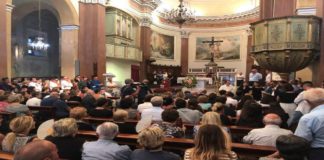 Lo ha scritto su Facebook il sindaco di Sant’Agata Militello, Bruno Mancuso sull’ultimo saluto all’imprenditore Vinci: “Sono davvero commosso e, insieme alla famiglia ed agli amici tutti di Eugenio, ringrazio di cuore l’intera comunità santagatese e tutti coloro che ci sono stati vicini e ci hanno manifestato solidarietà in questi giorni così drammatici”