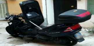 Paura fra i residenti oggi pomeriggio a Messina in via della Zecca – via Malvagna, quando si sono sprigionate delle fiamme da un motociclo Suzuki Burgman 400