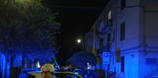 Nella serata di oggi nella centrale via Natoli a Messina, un cavo dell’alta tensione si è staccato dai pali