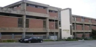“Acquisire e recuperare l’ex autorimessa di Poste Italiane di via Polveriera a Bisconte e utilizzarla come parcheggio durante le partite di calcio al Despar Stadium, oppure come centro per la protezione civile o per finalità sociali”