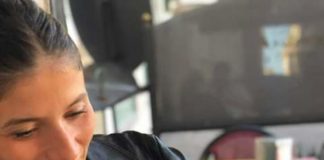 Bambina che resiste al diktat obbligatorio dei pedagogisti amici di Matteo Renzi, secondo cui gli infanti devono andare all’asilo nido