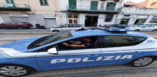 Intorno alle 14.00 di oggi un elettrauto della via Bonino a Messina, si è accorto che un auto in riparazione, parcheggiata davanti alla sua officina era sparita