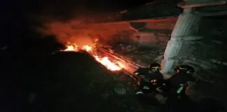Potrebbe essere stato un cortocircuito, la causa dell’incendio che si è sviluppato intorno alle 22.30 di ieri, all’interno del Cimitero Monumentale