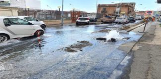 Nuovi problemi durante i lavori di scavo per il passaggio della fibra ottica in città, nel cantiere di via Croce Rossa