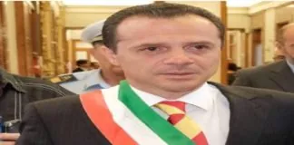 Ecco l’appello lanciato su Facebook dal sindaco di Messina, avvocato Cateno De Luca: “Diventa anche tu sentinella del decoro urbano”