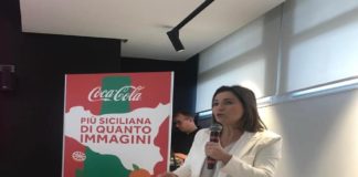 “Oggi ho partecipato alla presentazione del Rapporto Socio Economico di Coca Cola in Sicilia, svoltasi all’interno dello stabilimento SIBEG di Catania alla presenza dei vertici dell’azienda parlando di plastic tax e la sugar tax”