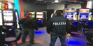 Nell’ambito dei servizi predisposti per la sicurezza, prevenzione e repressione del gioco illegale, il personale della Squadra di Polizia Amministrativa ha effettuato controlli con conseguente constatazione di violazioni amministrative nei confronti di un bar a Messina, procedendo al sequestro di apparecchi video terminali,