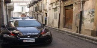 Ieri notte, i Carabinieri della Sezione Radiomobile della Compagnia di Barcellona Pozzo di Gotto, con l’ausilio dei militari della gemella sedente a Milazzo, hanno arrestato in flagranza di reato il 35enne B.G. ed il 30enne A.S.