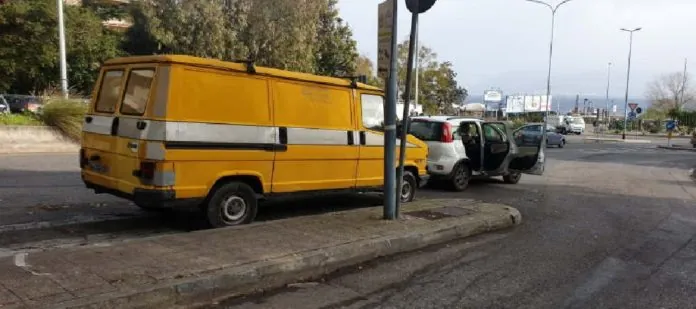 furgone viale annunziata