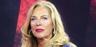 “Il salto della quaglia, si sa, è lo sport preferito dei politici italiani… quelli calabresi, in particolare, primeggiano in questa disciplina”