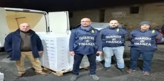 I Finanzieri della Sezione Operativa Navale di Milazzo, nel corso di un servizio rivolto al controllo sul rispetto delle normative comunitarie e nazionali in materia di pesca e di tutela dei consumatori, hanno sequestrato n.173 cassette di polistirolo contenenti ben 7 quintali di novellame di sarda, privi di qualsiasi documentazione idonea a certificarne l’origine