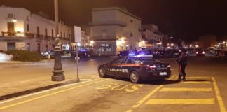 Nel corso del fine settimana, i Carabinieri della Compagnia di Milazzo hanno svolto servizi finalizzati al controllo dei luoghi di aggregazione giovanile ed hanno arrestato un uomo ritenuto responsabile di danneggiamento aggravato e denunciato in stato di libertà 5 automobilisti