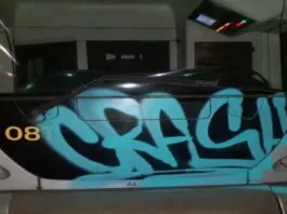 Nella notte appena trascorsa, ignoti hanno vandalizzato due vetture del tram a Messina