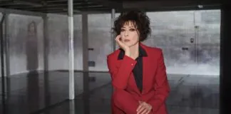 E’ iniziato alle ore 21.20 su Rai3, Amore Criminale, il programma condotto la domenica da Veronica Pivetti
