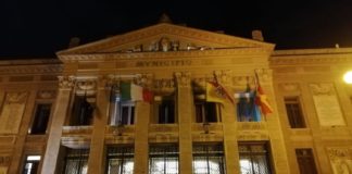 Il Vicesindaco di Messina Salvatore Mondello, ha diffuso una nota sula sostituzione delle bandiere (sgualcite) di Palazzo Zanca