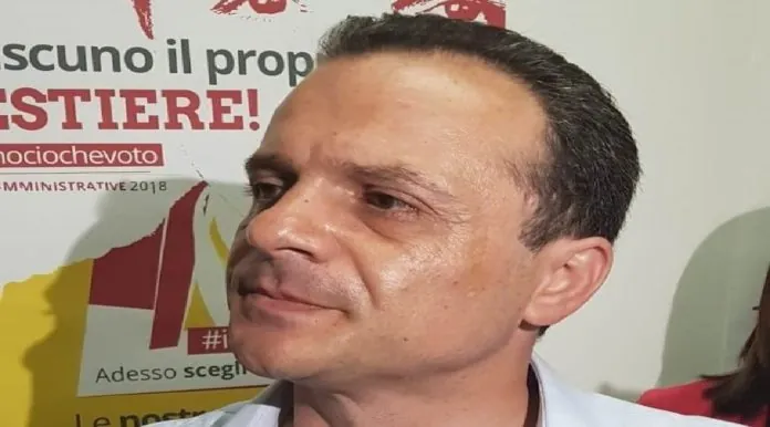 De Luca Insulti Russo