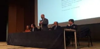 Il Vicesindaco di Messina e Assessore alla Mobilità Urbana ed Extraurbana Salvatore Mondello, unitamente al dirigente del Dipartimento Servizi Territoriali ed Urbanistici Antonio Cardia e a Guido Francesco Marino della TPS Pro, società di ingegneria che ha redatto il Piano, ha presentato oggi al Palacultura Antonello la stesura provvisoria dell’aggiornamento del Piano Generale del Traffico Urbano (PGTU)