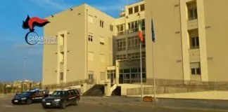 I Carabinieri di Reggio Calabria, dalle prime ore di questa mattina, con il coordinamento della Procura della Repubblica di Locri, stanno dando esecuzione ad una ordinanza di custodia cautelare in carcere emessa da G.I.P. presso il locale Tribunale, nei confronti di 3 persone