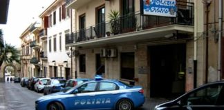 Nella giornata di ieri è stata eseguita dal personale del Commissariato di Sant’Agata di Militello, la misura cautelare dell’allontanamento dalla casa familiare e del divieto di avvicinamento alla persona offesa, emessa dal GIP del Tribunale di Patti, su richiesta del Procuratore della Repubblica di Patti