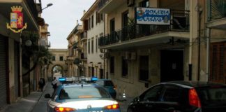 Nella tarda serata del giorno di Pasquetta, i poliziotti del Commissariato di Sant’Agata di Militello, nel corso di servizi mirati alla verifica del rispetto delle misure di contenimento del COVID-19, hanno deferito all’Autorità Giudiziaria un santagatese di 38 anni