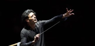 Per rendere omaggio a Ezio Bosso e ricordare la testimonianza di grande umanità e il contributo, unico, che il musicista appena scomparso ha regalato all’arte e alla cultura, reti e testate Rai hanno cambiato la propria programmazione