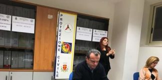 I responsabili del Co.re.com. (Consiglio regionale delle comunicazioni) della Sicilia, un organo presieduto dall’avvocato Maria Annunziata Astone hanno inviato un richiamo alle emittenti televisive operanti nella Regione che trasmisero le dirette Facebook del sindaco di Messina Cateno De Luca dalla Sede del C.o.c. di Protezione Civile