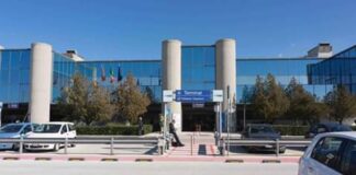 “Apprendo dal presidente di Airgest S.p.A Aeroporto Trapani Salvatore Ombra che Alitalia, la compagnia di bandiera, improvvisamente ha fatto sapere che non intende operare rotte con #Roma e #Milano da #Trapani”