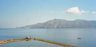 Erosione costiera in Sicilia, a Santa Marina Salina: in arrivo i frangiflutti a difesa del laghetto di Punta Lingua