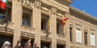 Imponente partecipazione questa mattina in piazza Unione Europea a Messina, alle ore 10.30, al Flash mob per la costruzione del Ponte sullo Stretto e le infrastrutture