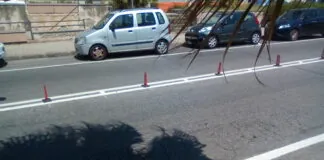 Proseguono sulla litoranea Nord di Messina, i lavori per l’apposizione della cordolatura mobile in corrispondenza della linea di mezzeria…, iniziati da poco meno di un mese