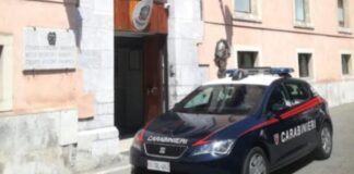 Sabato sera, i Carabinieri della Compagnia di Taormina congiuntamente ai militari del Nucleo Antisofisticazioni e Sanità di Catania e del Nucleo Ispettorato del Lavoro di Messina hanno eseguito un controllo ad un chiosco-bar di Giardini Naxos (ME), gestito dal 60enne C.S.