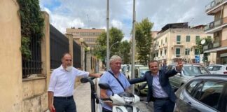 Messinaservizi Bene Comune ha acquistato, dopo una prova alla presenza del sindaco Cateno De Luca, i primi tre ciclomotori dotati di aspiratore
