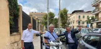 Messinaservizi Bene Comune ha acquistato, dopo una prova alla presenza del sindaco Cateno De Luca, i primi tre ciclomotori dotati di aspiratore