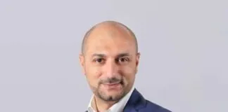 “Un atto indegno per una #città che vuole definirsi civile”