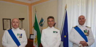 Questa mattina, 4 settembre 2020, nel Salone delle Conferenze della Capitaneria di Porto di Messina A.M.S., si è svolta la cerimonia del passaggio di consegne del Comando della Capitaneria di porto di Messina Autorità Marittima dello Stretto, alla presenza del Direttore Marittimo della Sicilia Orientale Contrammiraglio Giancarlo Russo