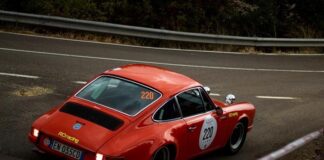 Soddisfazione per la scuderia RO racing che con Angelo Lombardo e Hars Ratnayake ha vinto la Targa Florio auto storiche