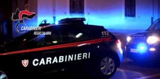 Nella notte tra il 29 ed il 30 ottobre scorsi, ha ucciso la moglie (C. L. di 60 anni) con un’ascia e poi ha chiamato i carabinieri che lo hanno arrestato, è il 69enne C. M.