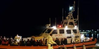 Nuovo sbarco (la notte scorsa) di migranti lungo le coste ioniche della Locride, nel Reggino, a Roccella Jonica
