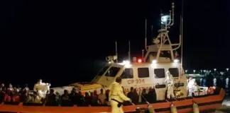 Nuovo sbarco (la notte scorsa) di migranti lungo le coste ioniche della Locride, nel Reggino, a Roccella Jonica