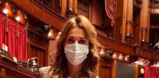 “Ieri sera, durante la solita conferenza stampa a reti unificate del presidente del Consiglio Conte, i cittadini siciliani hanno scoperto che la Regione da domani sarà ‘zona arancione’”