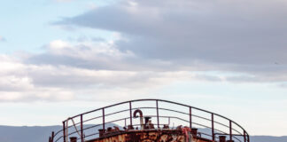 Intorno alle 9.00 di questa mattina, i sommozzatori della Guardia Costiera di Messina hanno rinvenuto, nello specchio di mare antistante la Zona falcata, nei pressi del relitto denominato Rigoletto… il corpo senza vita di Antonino Mantineo, 53 anni