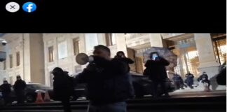 «La Questura avrebbe autorizzato un sit-in a favore di De Luca organizzato da un certo “Comitato IostoconDeLuca”…, a questa manifestazione hanno partecipato poche decine di persone, nonostante gli organizzatori si siano giustificati dichiarando che il numero ridotto sarebbe stato dovuto alle limitazioni concordate con la Digos»