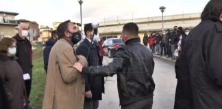 Un giornalista…, della Tv calabrese LaC è stato allontanato e identificato dalla polizia