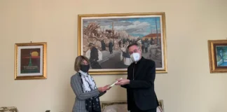 “Questa mattina ho avuto il piacere di incontrare Monsignore Cesare Di Pietro, uno straordinario uomo di fede e di grande cultura”